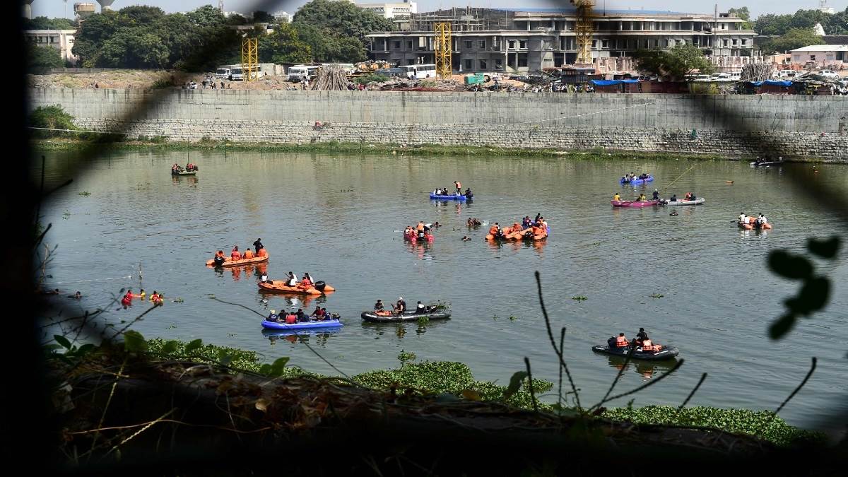 Gujarat Morbi Bridge Collapse News Updates PM Modi will go to Morbi  tomorrow, nine people in custody after FIR on maintenance company