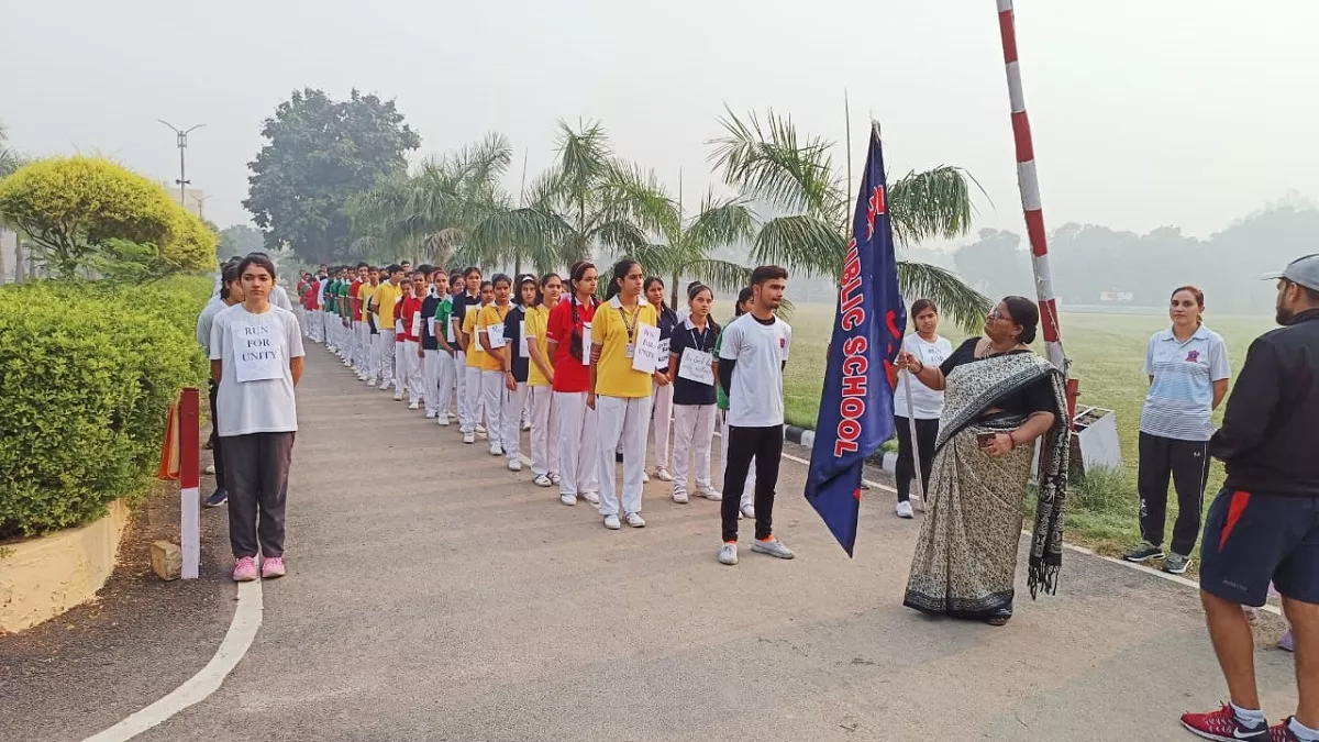 राष्‍ट्रीय एकता दिवस 2022: मेरठ के एनसीसी कैडेट्स से लेकर स्कूली बच्‍चों ने लगाई एकता की दौड़