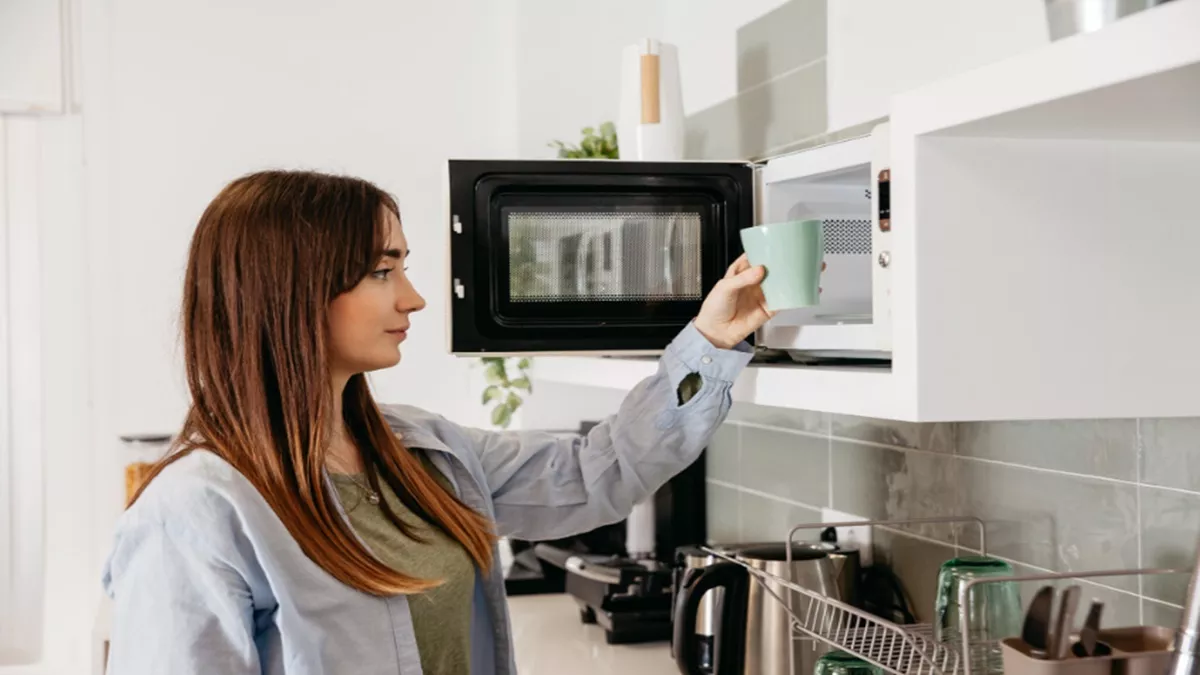 बनाइए खाना, परोसिए प्यार! इन LG Microwave Oven के साथ, Amazon दे रहा है 6,000 रुपए तक की छूट
