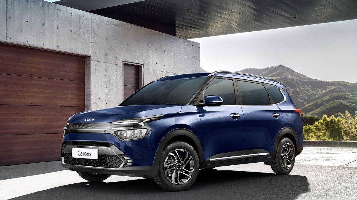 https://www.jagranimages.com/images/newimg/31102023/31_10_2023-kia_carens_x-line__23569808.jpg
