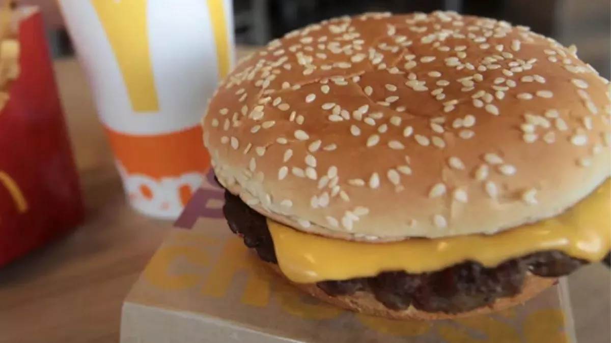 https://www.jagranimages.com/images/newimg/31102024/31_10_2024-burger_mac_d_23824419.jpg