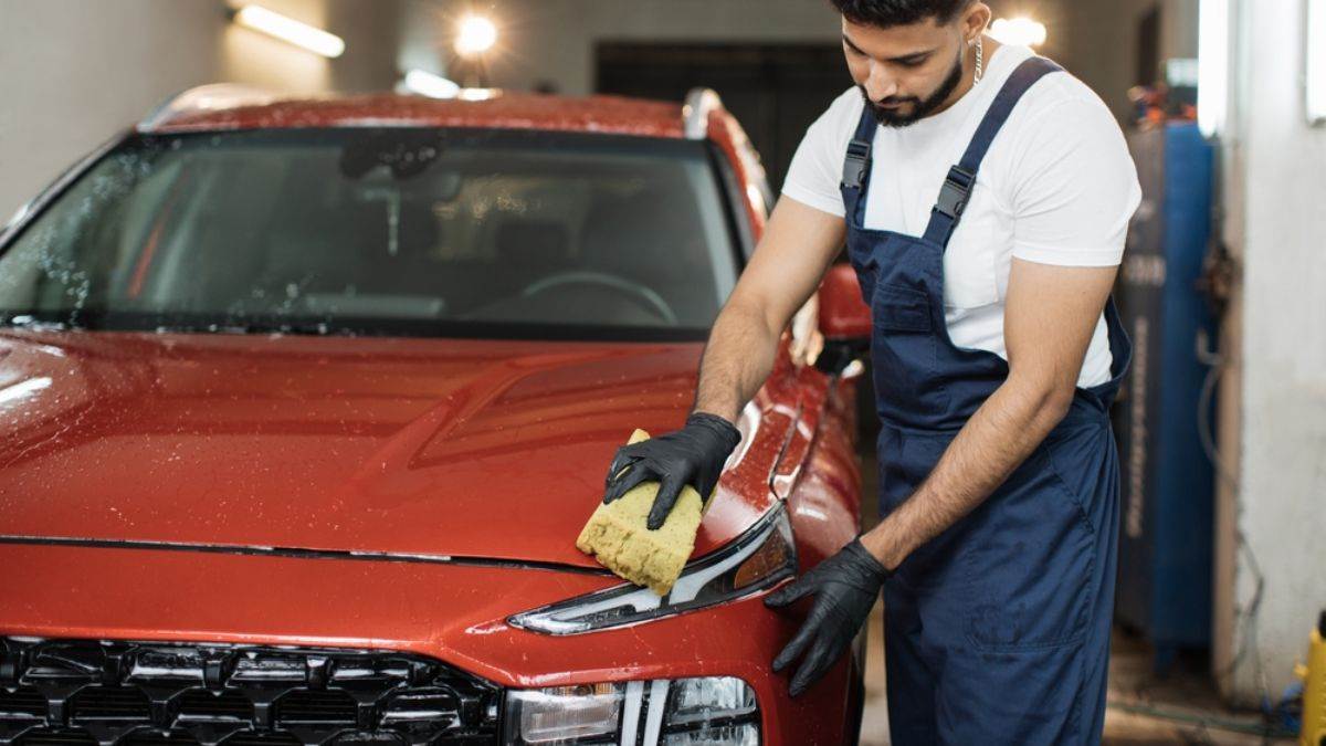 https://www.jagranimages.com/images/newimg/31102024/31_10_2024-car_care_tips_23824364.jpg