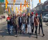 लुधियाना में बिक्रम मजीठिया के समर्थन में मार्च निकालते हुए युवा।