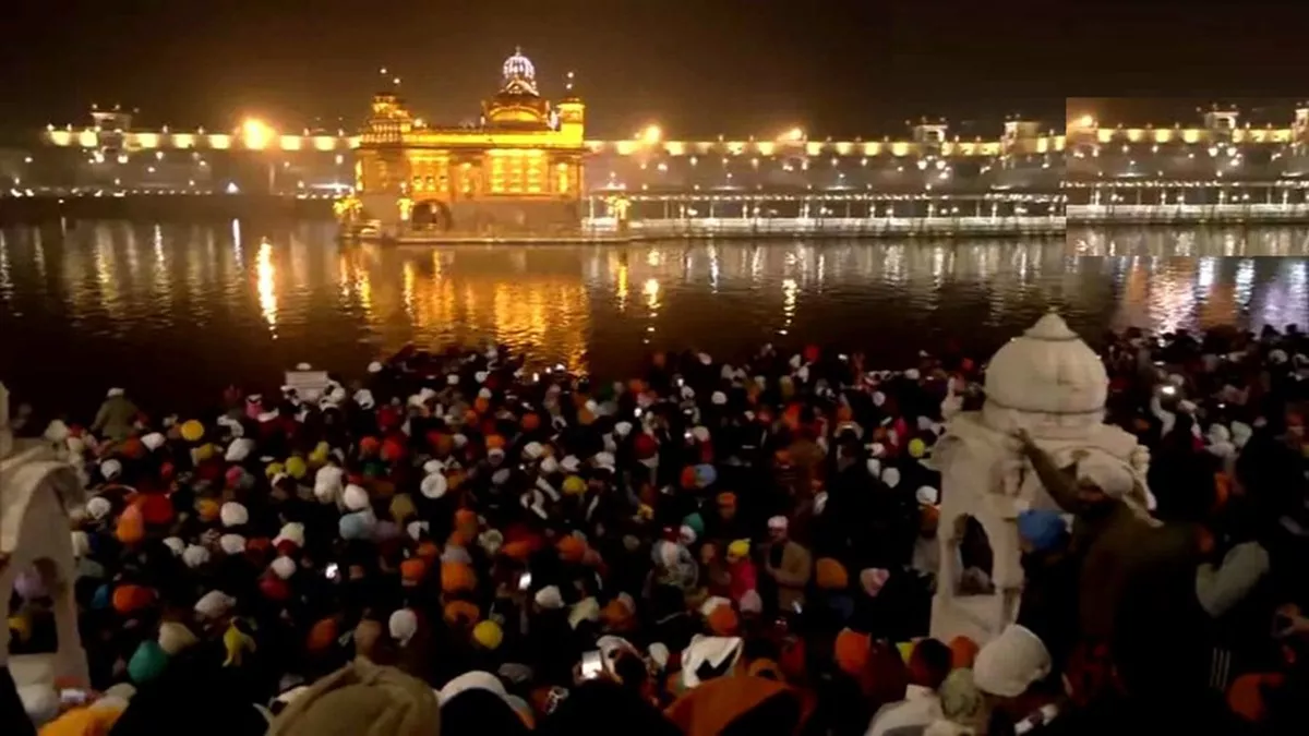 Happy New Year 2025 Live: भारत समेत पूरी दुनिया में नए साल का धमाकेदार आगाज, मंदिरों में उमड़े श्रद्धालु