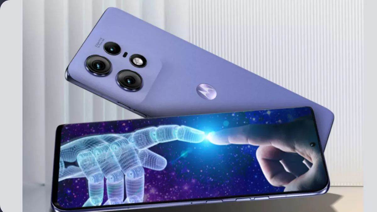 https://www.jagranimages.com/images/newimg/31122024/31_12_2024-motorola_edge_50_pro_3_23858862.jpg