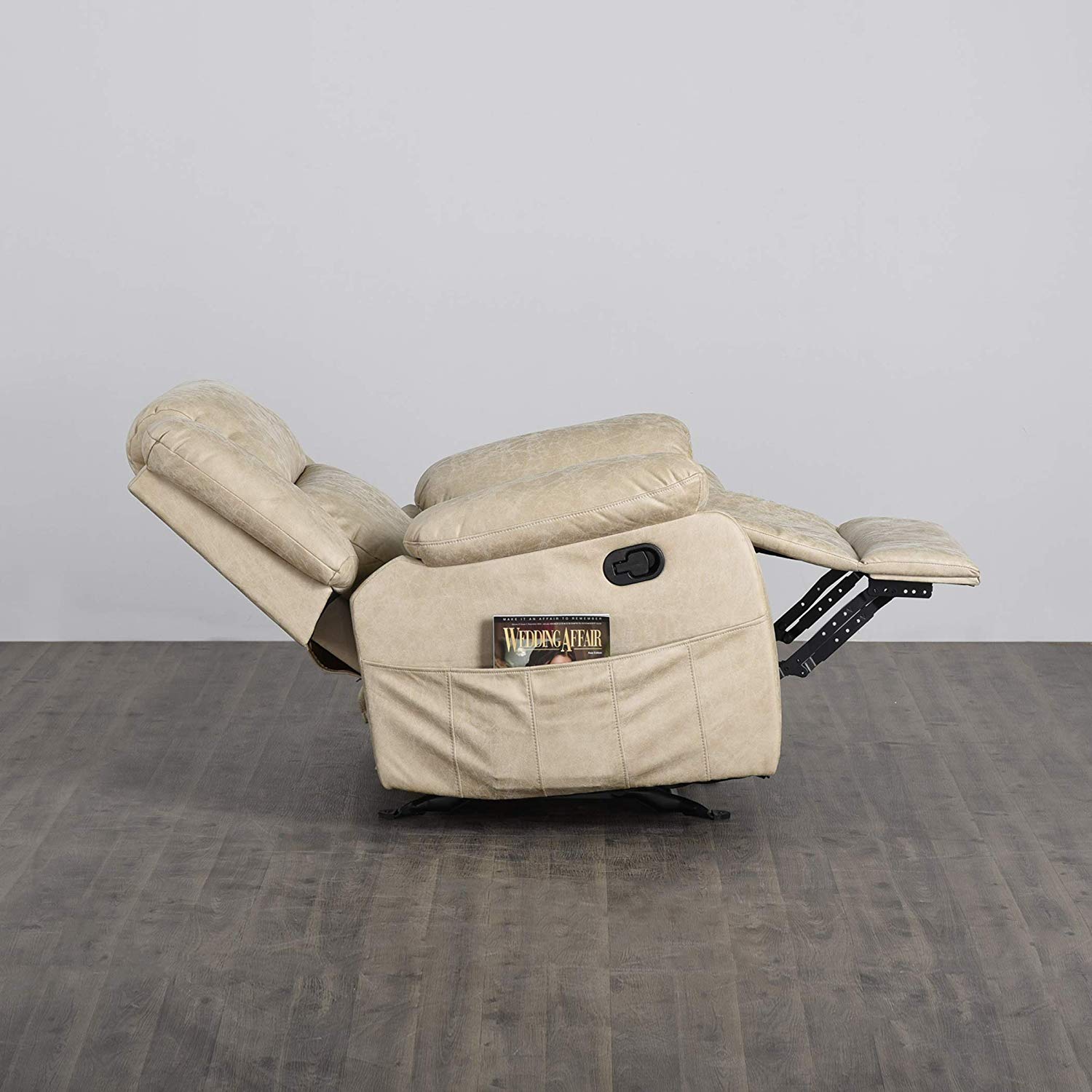 Amazon Recliner Fest में मिल रहा 50 प्रतिशत तक का ऑफ पढ़ें डील्स