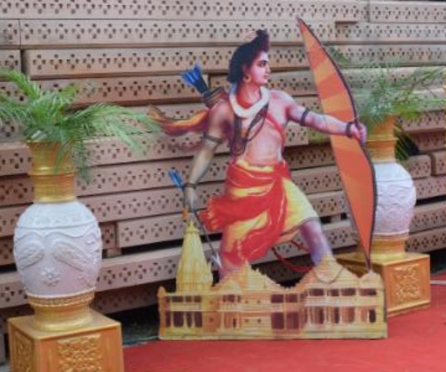 Ram Mandir Bhumi Pujan: Ramnagri illuminated with innumerable lamps, city decorated with flowers