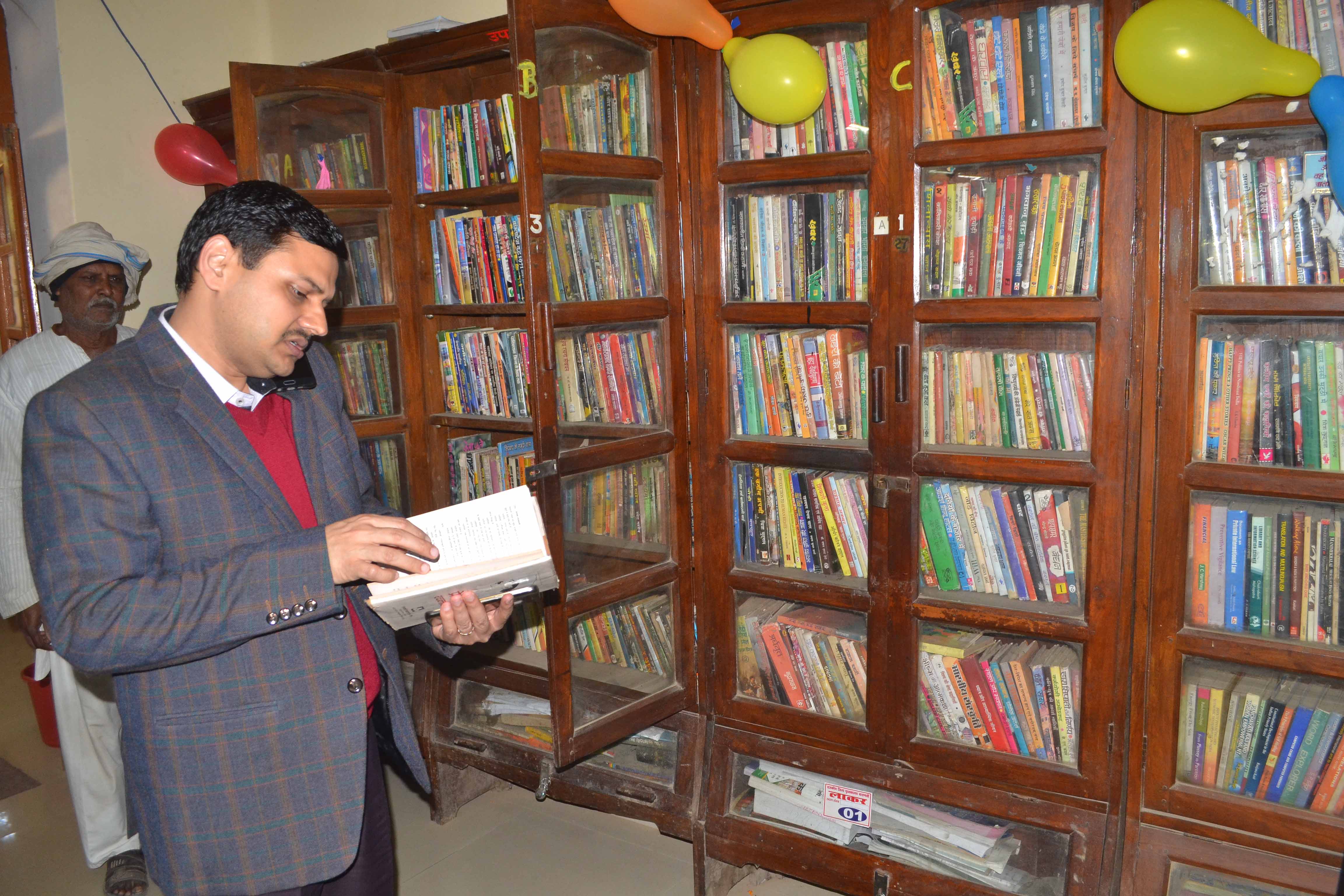 पढ़े बनारस-बढ़े बनारस : विवेकानंद की छांव में वाराणसी जिलाधिकारी ने ...