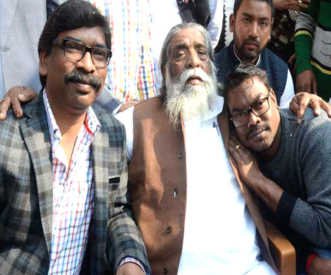 CM Hemant Soren Father Shibu Soren 76th Birthday celebrated tomorrow in  Ranchi Jharkhand Jagran Special - Shibu Soren Birthday: शिबू सोरेन के 76वें  जन्‍मदिन पर जोरदार जश्‍न की तैयारी, CM हेमंत पिता