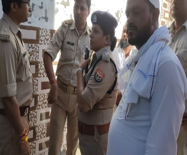 1(209) दिल्ली में कई जगह सड़क धँसा, इन इलाक़ों से गुजरने वाले लोग रखे ध्यान, मेट्रो स्टेशन वाले रास्तों में भी भरा पानी