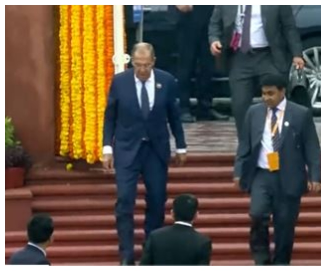 G20 India: रूसी विदेश मंत्री सर्गेई लावरोव भी पहुंचे राजघाट 