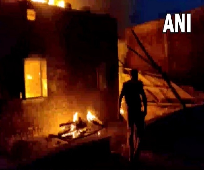Violence in Karedi village of madhya pradesh: राजगढ़ के करेड़ी गांव में हिंसा, कई लोग घायल