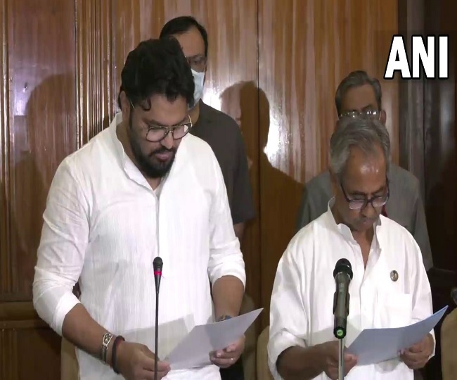 Babul Supriyo takes oath as MLA: बाबुल सुप्रियो ने बालीगंज विधानसभा क्षेत्र से विधायक पद की शपथ ली