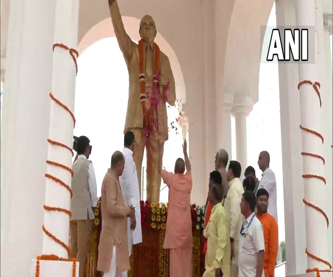सीएम योगी ने दी बाबा साहब को श्रद्धांजलि