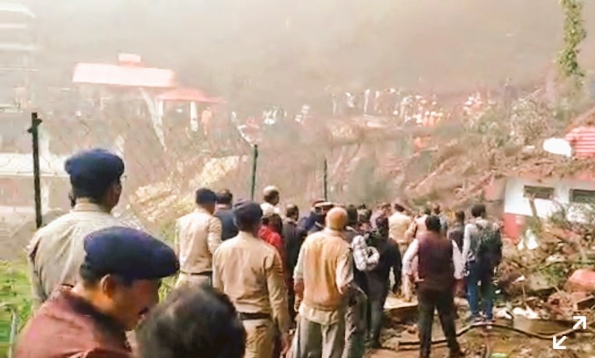 Shimla Shiv Mandir Landslide: युद्ध स्तर पर बचाव कार्य हो रहा है: सीएम 