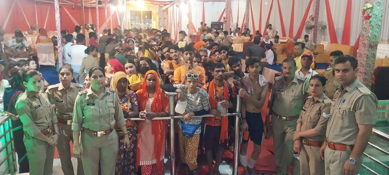 Ghaziabad: दूधेश्वर नाथ मंदिर में उमड़ी भीड़