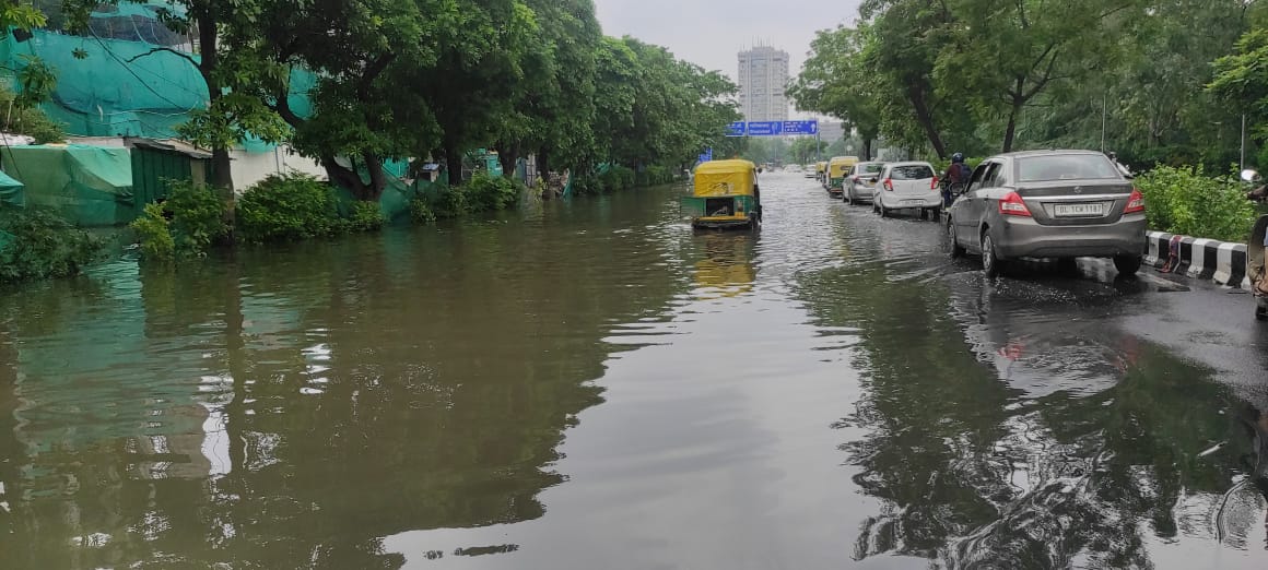  Delhi Flood Updates: WHO ऑफिस के पास कम हुआ बाढ़ का पानी