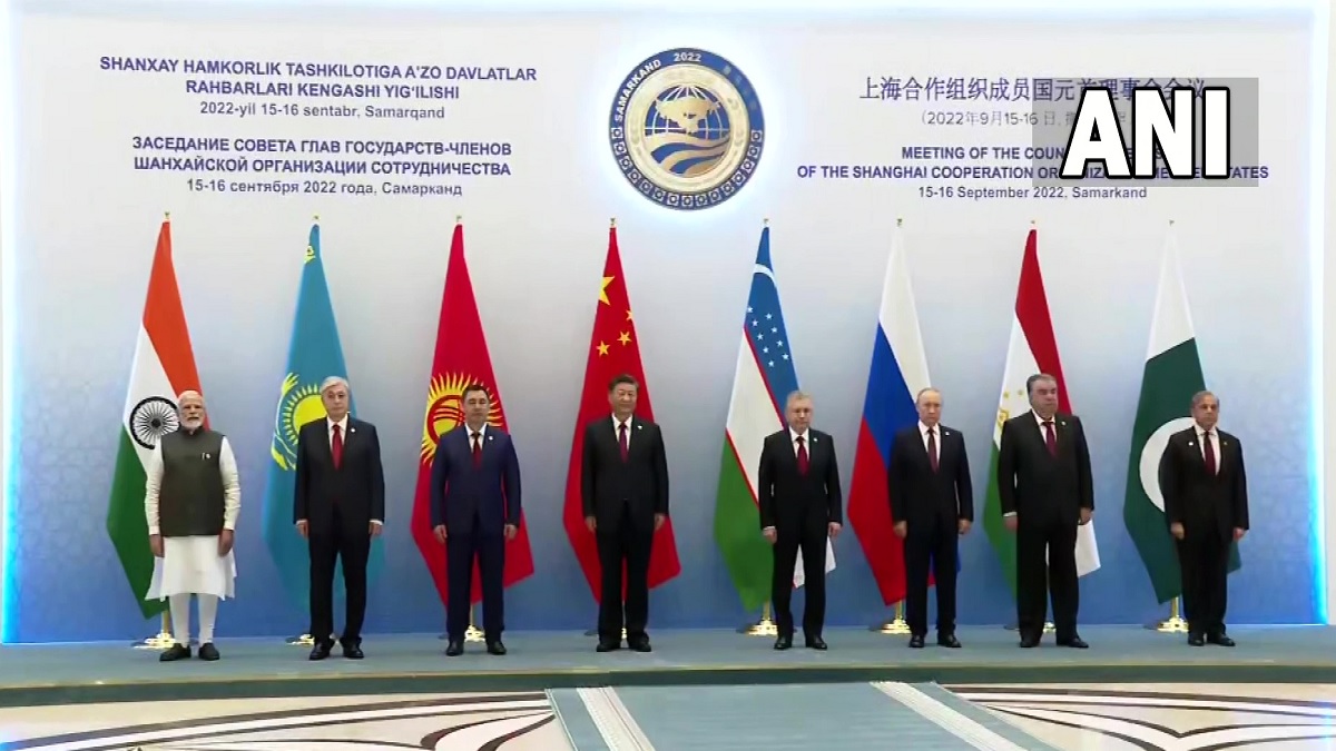 SCO समिट स्थल पहुंचे नेताओं ने ग्रुप फोटो खिंचाई