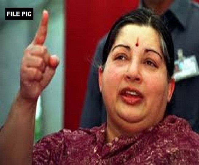 J Jayalalithaa की मौत की जांच कर ही समिति ने तमिलनाडु विधानसभा में पेश की रिपोर्ट