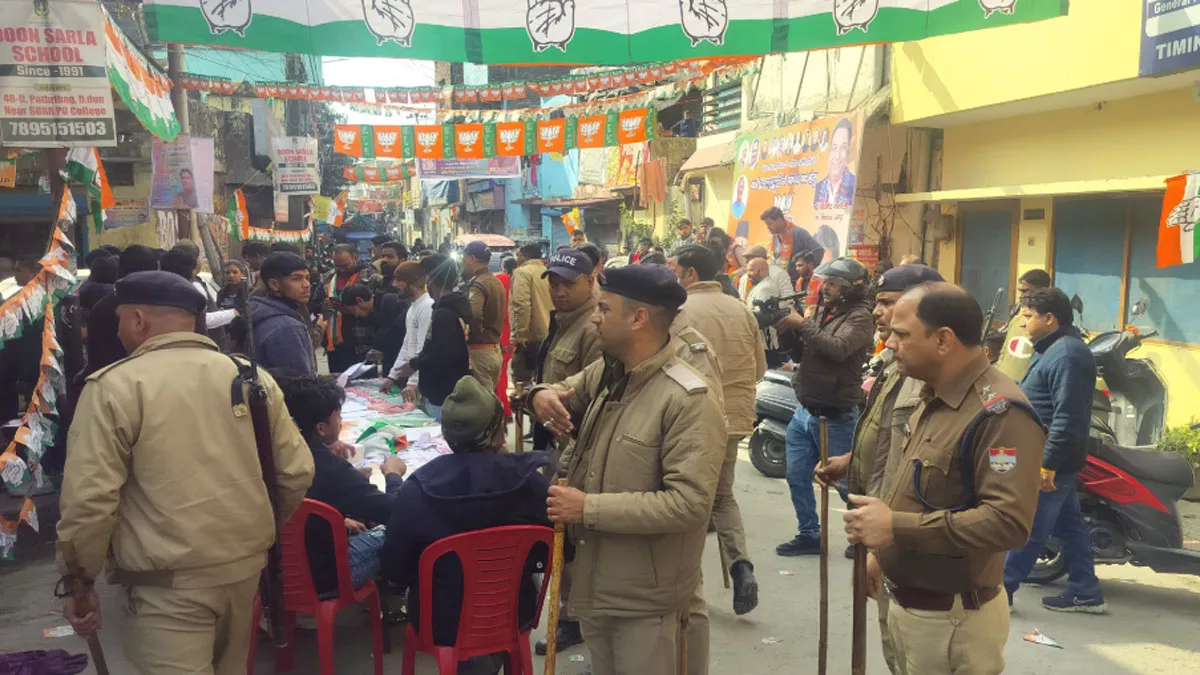 Uttarakhand Nikay Chunav LIVE: पुलिस ने भीड़ को हटाया