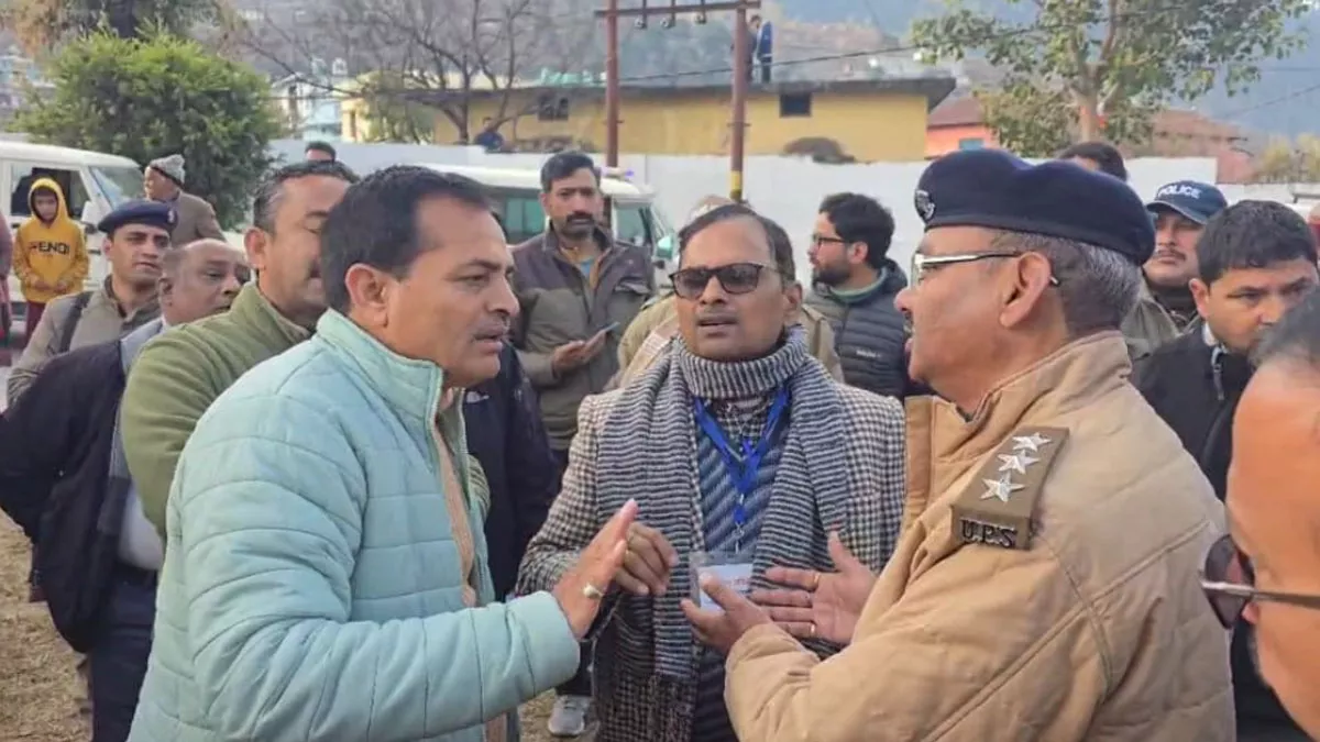 Uttarakhand Nikay Chunav LIVE: उत्तरकाशी में औद्योगिक प्रशिक्षण संस्थान के पोलिंग बूथ पर हंगामा