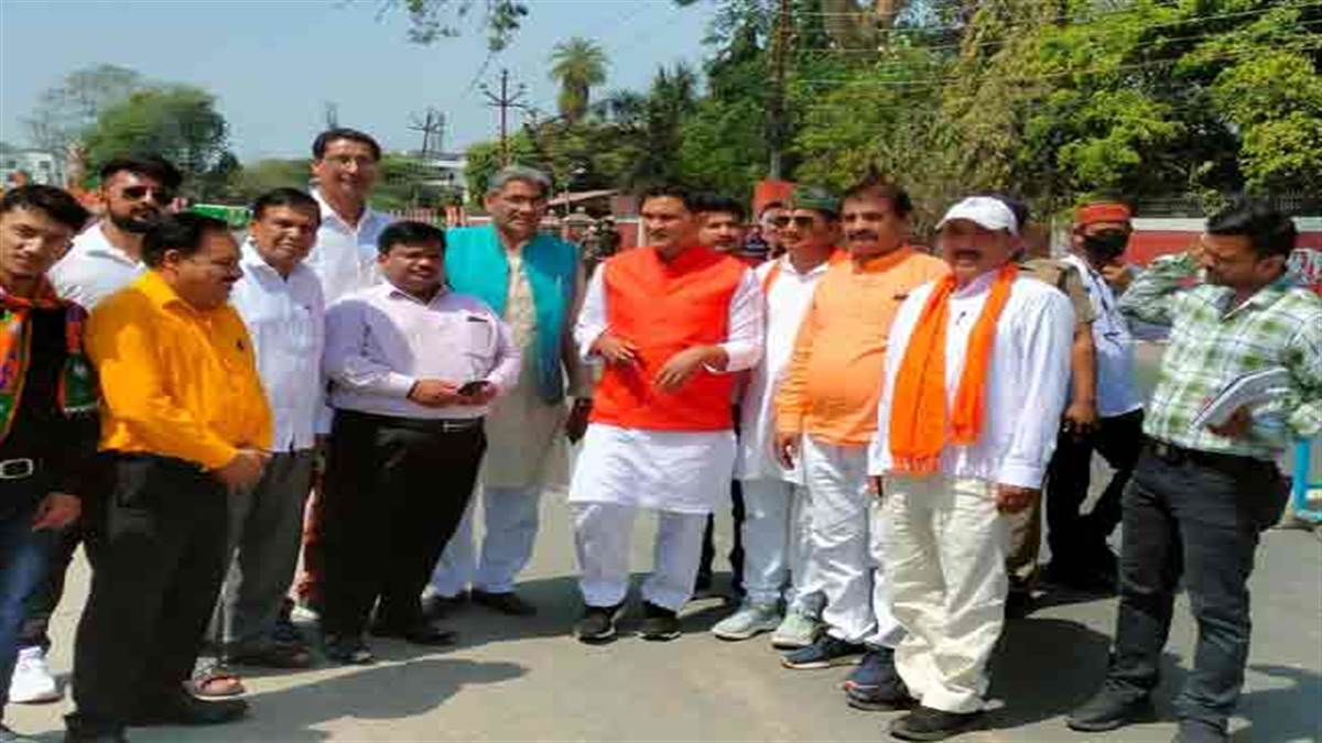  भीमताल विधायक राम सिंह कैड़ा पहुंचे परेड ग्राउंड
