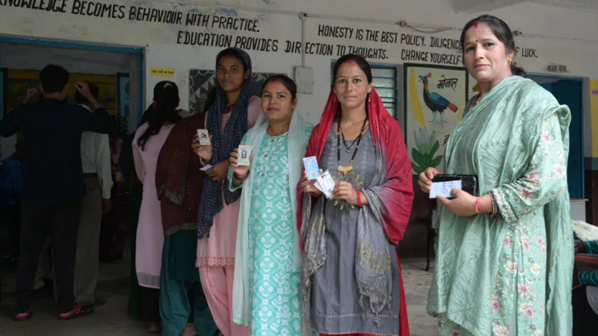 Uttarakhand Panchayat Chunav LIVE: रुद्रप्रयाग के तीनों विकासखंडों के 459 बूथों पर मतदान