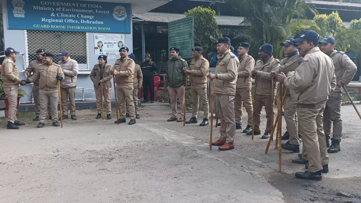 Uttarakhand Nikay Chunav Result Live: रुड़की मतगणना स्थल पर पोस्टल बैलेट की गिनती शुरू