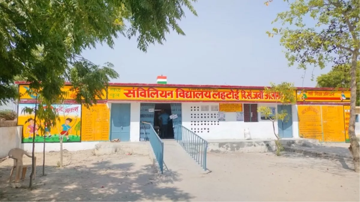 अलीगढ़: जवां के लहटोई गांव में दोपहर के समय पसरा सन्नाटा