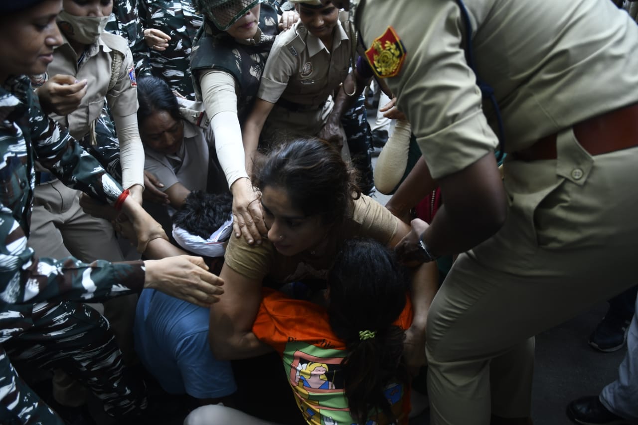 प्रदर्शनकारियों ने किया कानून का उल्लंघन, दोबारा नहीं आने देंगे जंतर-मंतर: पुलिस