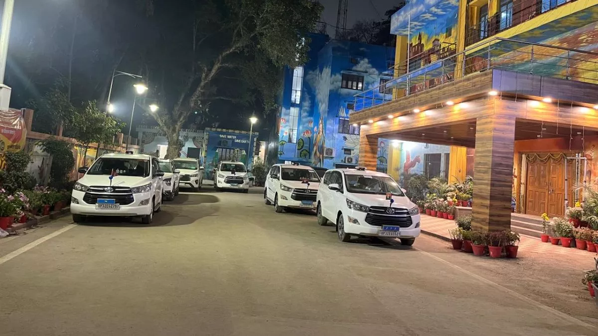 Mahakumbh Stampede LIVE Updates: सीसीटीवी कैमरे की फुटेज खंगालने में जुटे अधिकारी