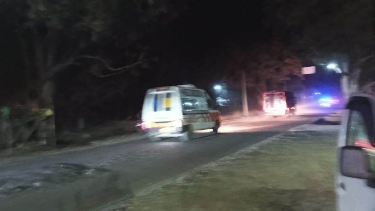 माफिया मुख्तार के शव को लेकर एंबुलेंस कौशांबी पहुंची