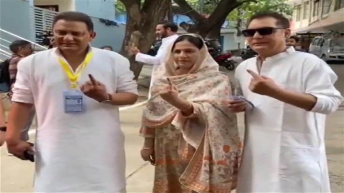 Telangana Assembly Elections LIVE: पूर्व क्रिकेटर मोहम्मद अज़हरुद्दीन ने डाला अपना वोट