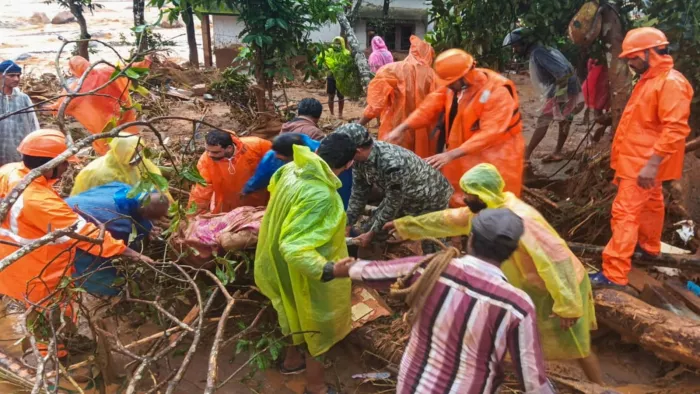 Kerala Wayanad Landslide Live: अमित शाह ने हालात का लिया जायजा