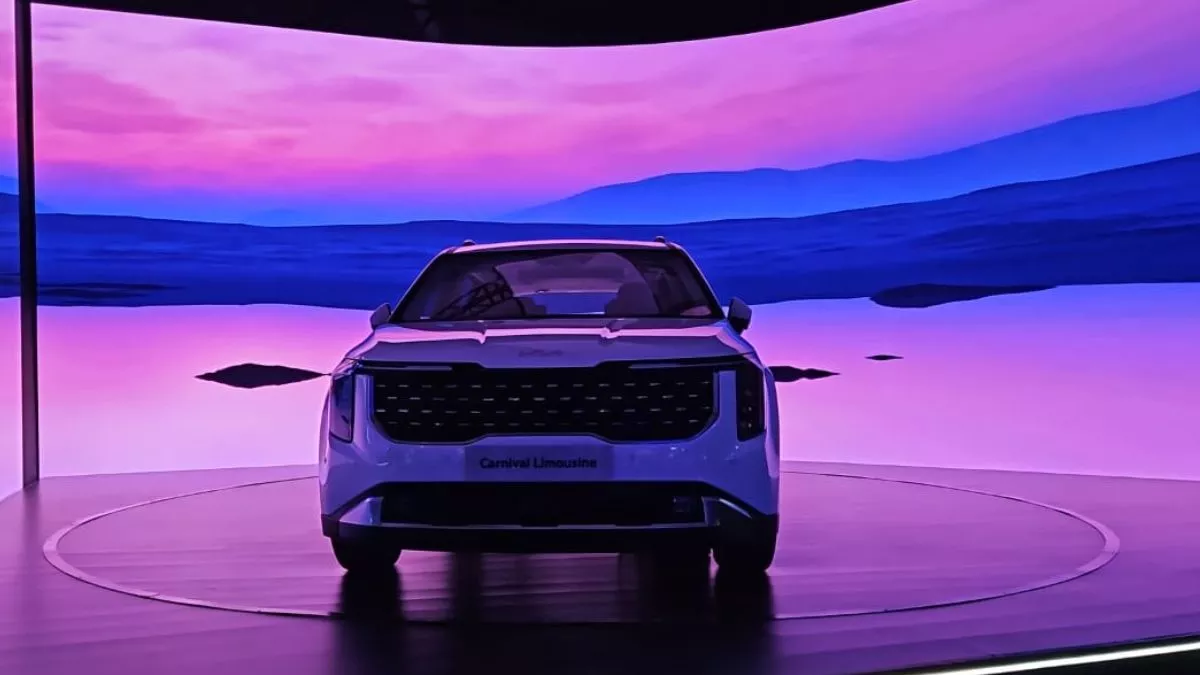 KIA Carnival Facelift & EV9 Launch LIVE: किआ के कार्यक्रम में दिखी कार्निवल