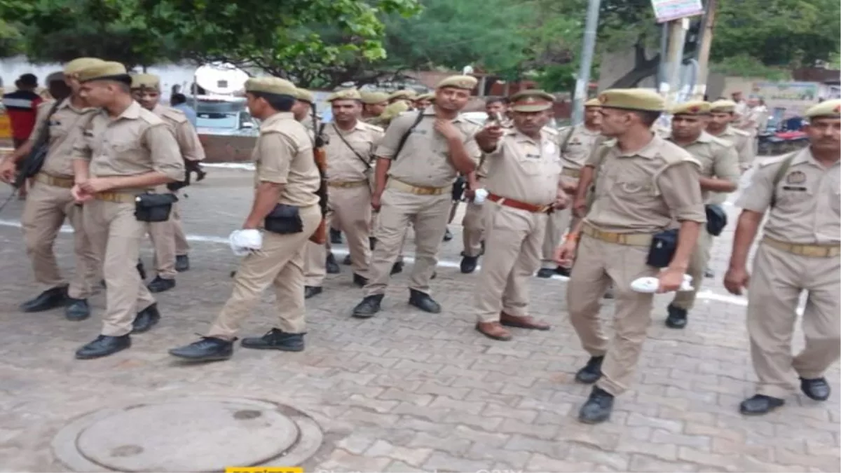 Hathras Stampede: सीएम योगी के हाथरस आने का कार्यक्रम जारी, अस्पताल में भारी पुलिसफोर्स तैनात