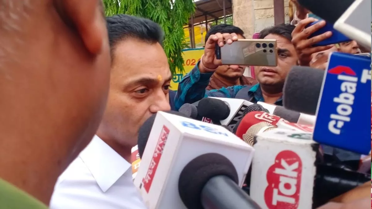 Chhindwara: नकुल नाथ मतगणना स्थल पहुंचे, बोले- हम जीतेंगे और आईएनडीआईए की सरकार बनेगी
