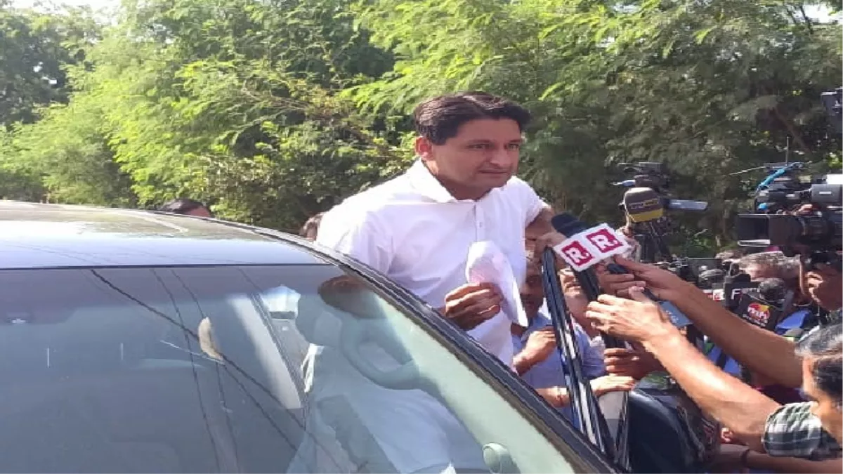 Haryana Vidhan Sabha Chunav 2024 Live: रोहतक के सांघी गांव में मतदान करने पहुंचे दीपेंद्र हुड्डा