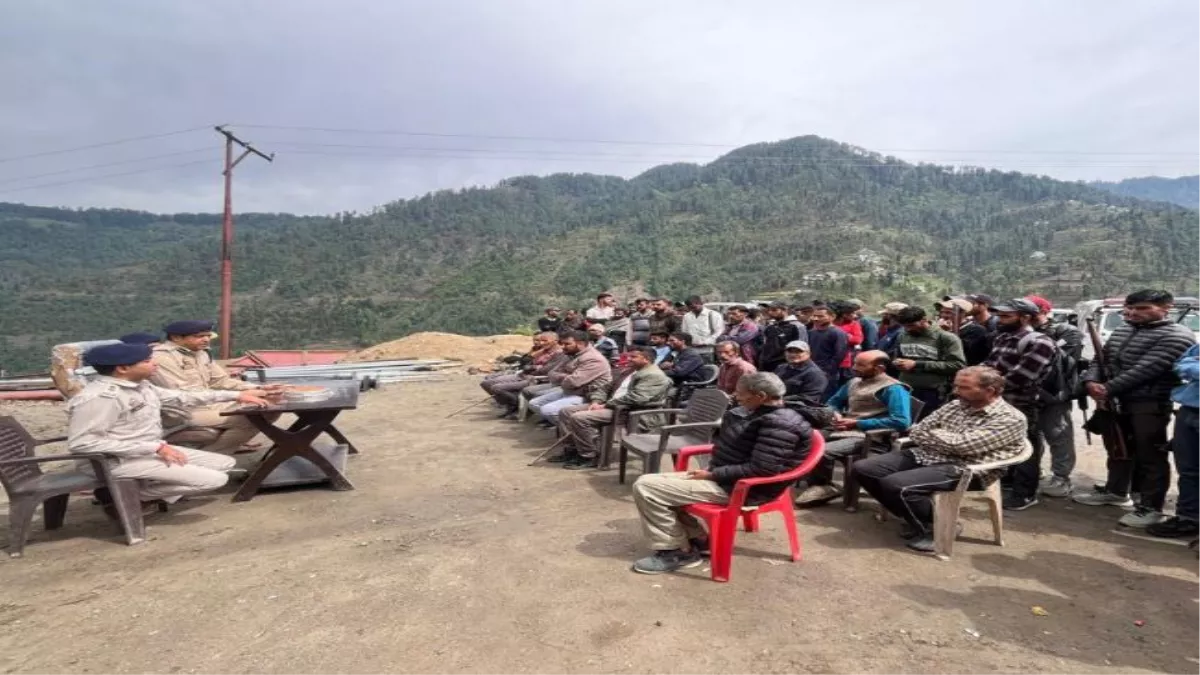 डोडा के एसएसपी ने बुलंदपुर और चरोटा के दूरदराज क्षेत्रों का किया दौरा