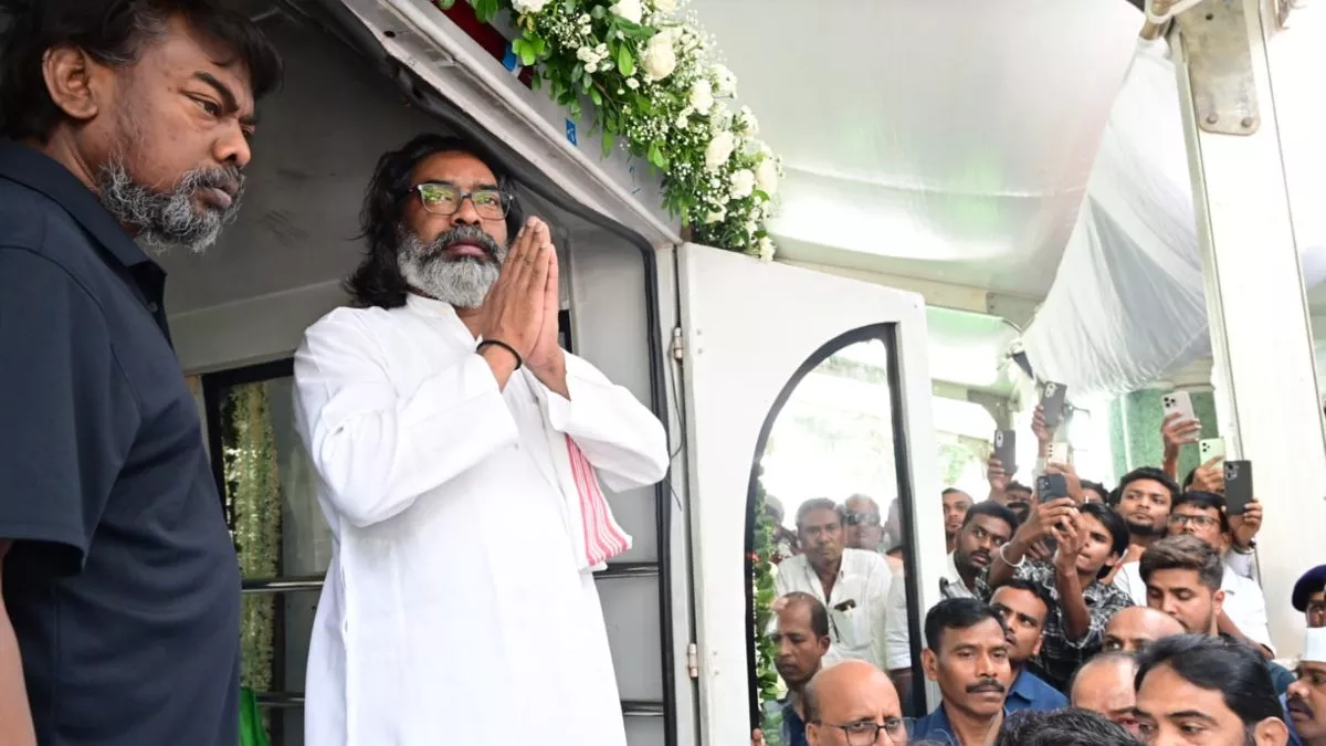 Shibu Soren Death Live Update: गुरुजी के समर्थकों का नमन करते सीएम हेमंत सोरेन