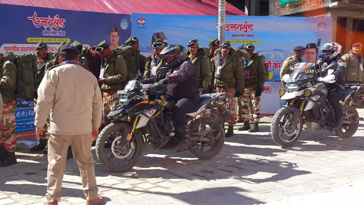 PM Modi Uttarakhand Visit: जनसभा स्थल पर पहुंची प्रधानमंत्री की फ्लीट