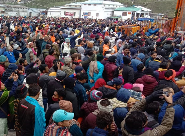 केदारनाथ में चहल-पहल, गौरीकुंड में होटल फुल