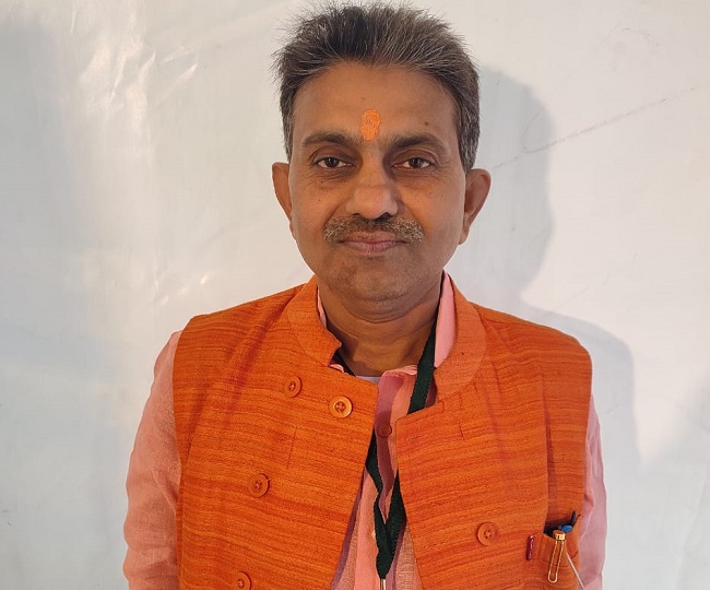 MCD Chunav Result 2022 को लेकर मतगणना केंद्र पहुंचे मोहन गार्डन से BJP प्रत्याशी
