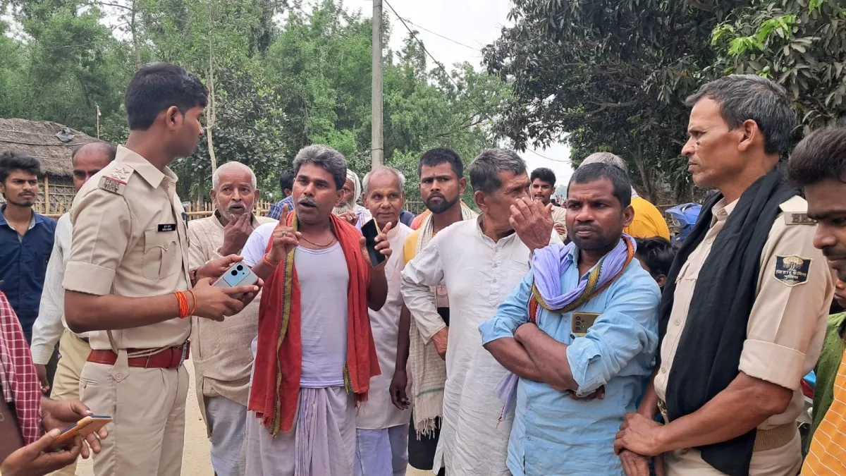 Bihar Phase 3 Voting Live  : ग्रामीणों ने वोट का बहिष्कार किया