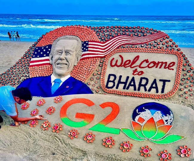 G-20 Summit: सैंड आर्टिस्ट ने राष्ट्रपति बाइडन के स्वागत में समुद्र किनारे रेत पर उकेरी तस्वीर