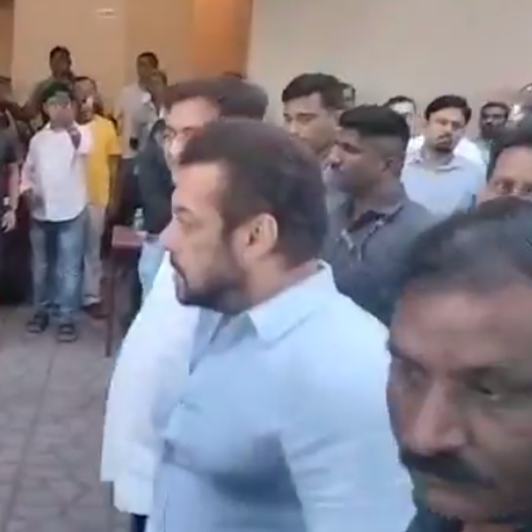 सलमान खान भी पहुंचे सतीश कौशिक के आखिरी दर्शन करने 