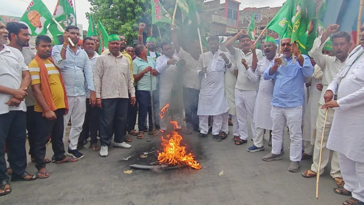 Bihar Bandh Live: सड़क पर उतरे महागठबंधन के नेता- कार्यकर्ता