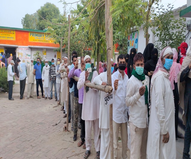 LIVE UP Panchayat Election 2021 Updates: UP Panchayat Election LIVE Voting News Update: UP Panchayat Election 2021 LIVE Polling Parties are Busy in Work and Voters in Queue for Voting