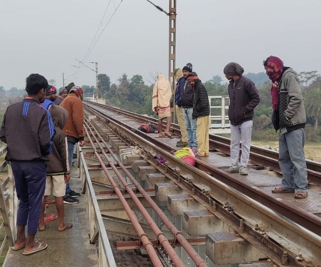 Crime: प्रेमी युगल की हत्या कर शव को रेलवे ट्रैक पर फेंका