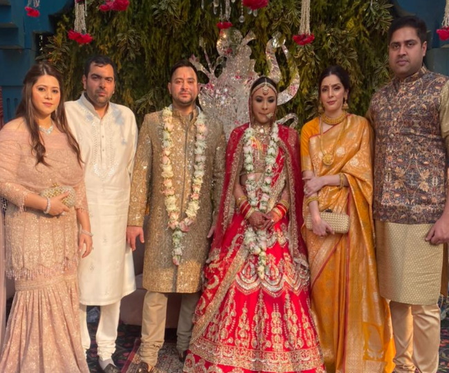Tejashwi%20Yadav%20Marriage%20Photo%204 तेजस्वी की हुई शादी, दुल्हन ने छुआ तेजप्रताप का पैर, आ गयी सबसे बेस्ट तस्वीरें. दुल्हन हैं राजश्री